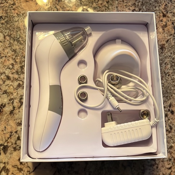 NuAquaDerm Microdermabrasion Ayooo - Picture 3 of 3